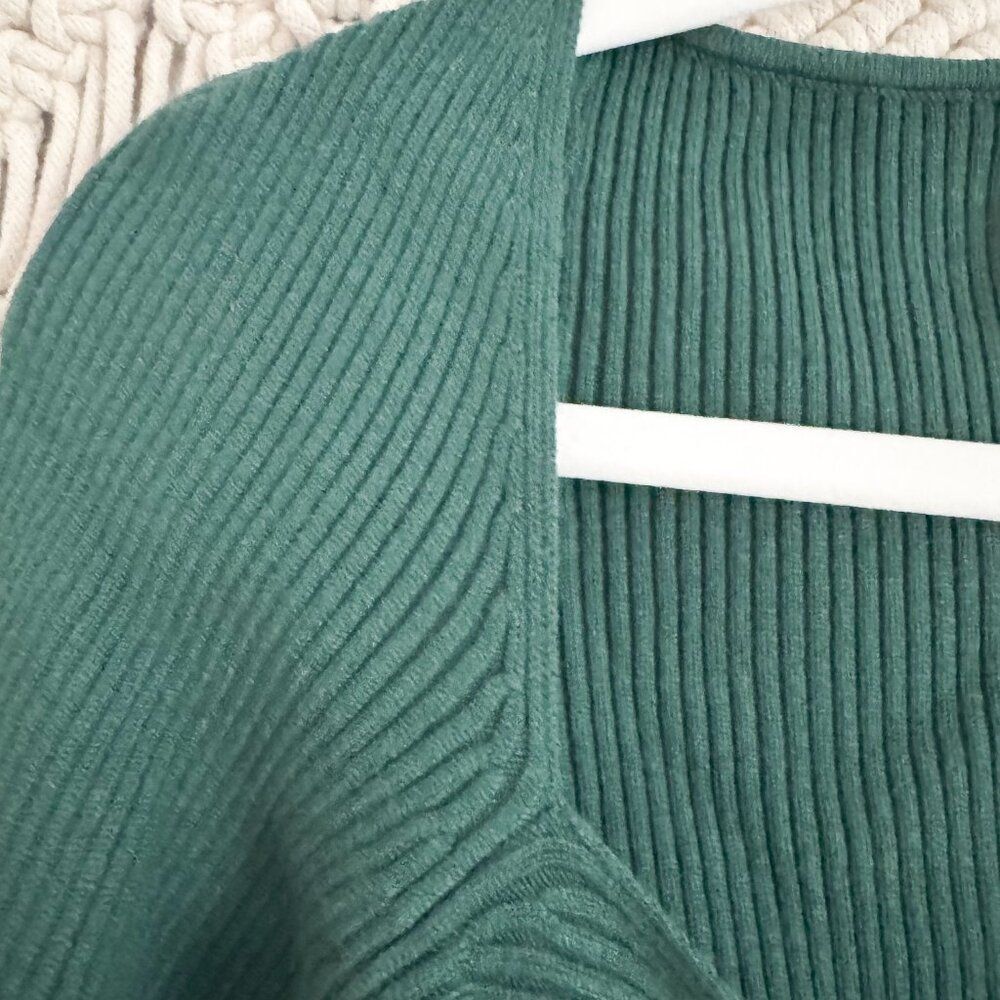 Idem Ditto NWT Twist Front “Out of the Woods” Top Pine Green M - Picture 5 of 7